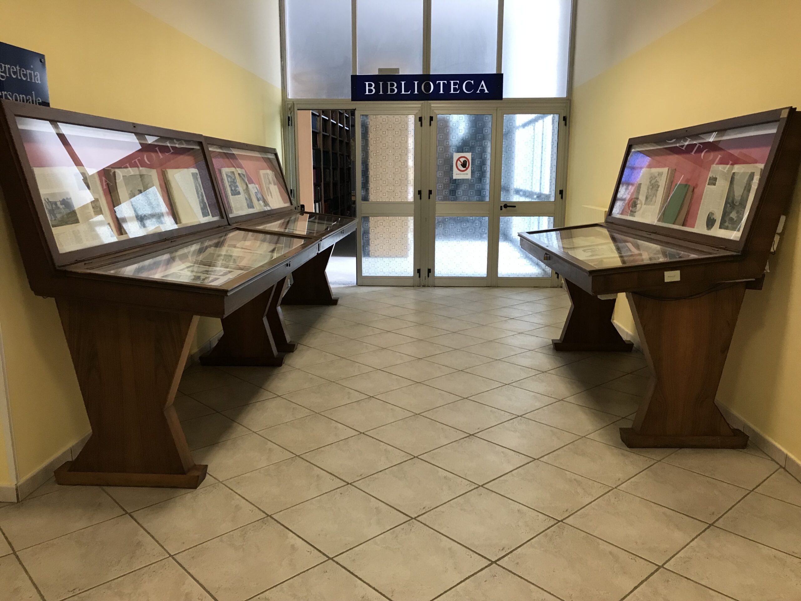 Biblioteca Esterna