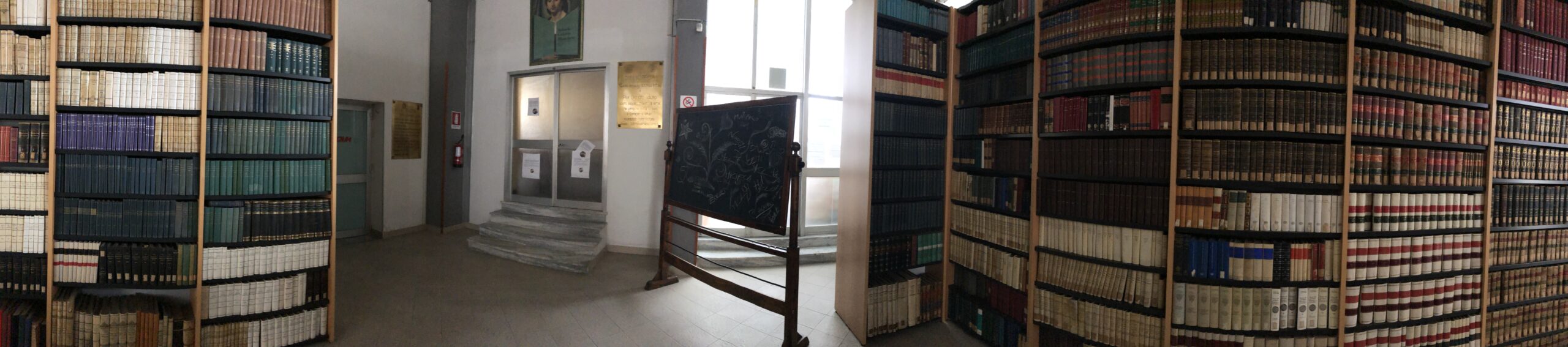 Biblioteca Esterna