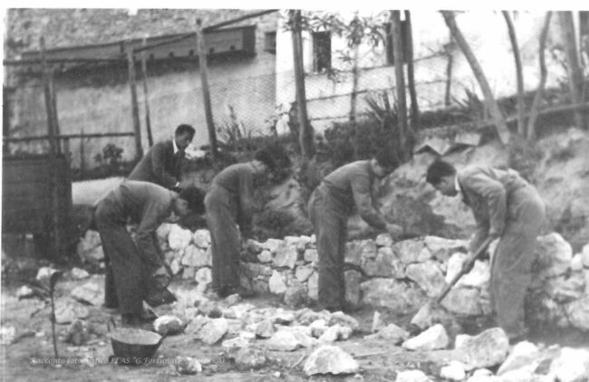 Costruzione muro a secco