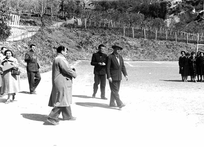 Il preside Leone nel campo sportivo dell’ITAS